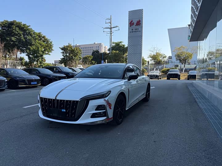 Фото 1 - Hongqi H6