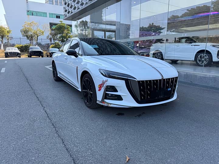 Фото 2 - Hongqi H6