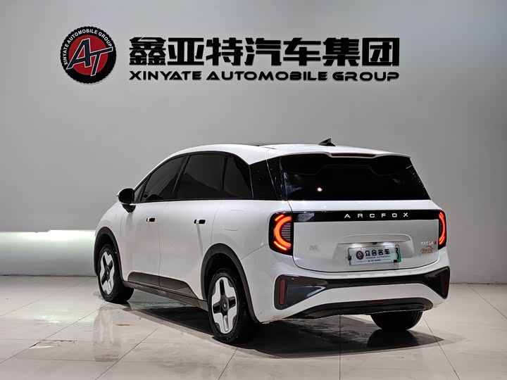 Фото 6 - BAIC Arcfox Kaola S