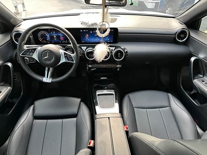 Фото 8 - Mercedes-Benz A-Class