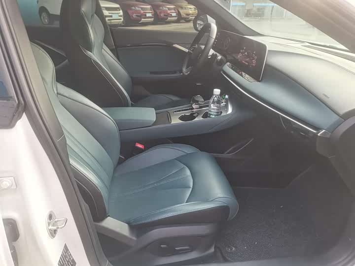 Фото 7 - MG Motor 7