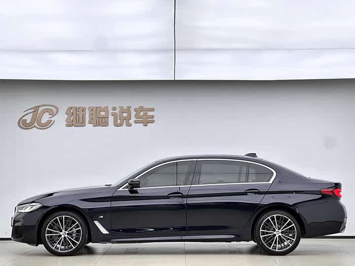 Фото 3 - BMW 5 Series