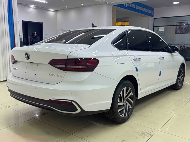 Фото 6 - Volkswagen Lavida