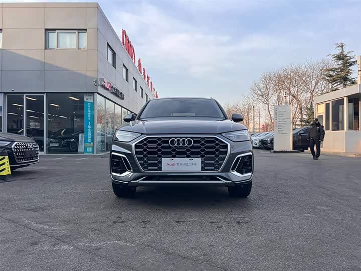 Фото 2 - Audi Q5L