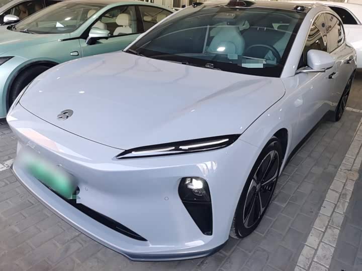 Фото 1 - Nio ET5T