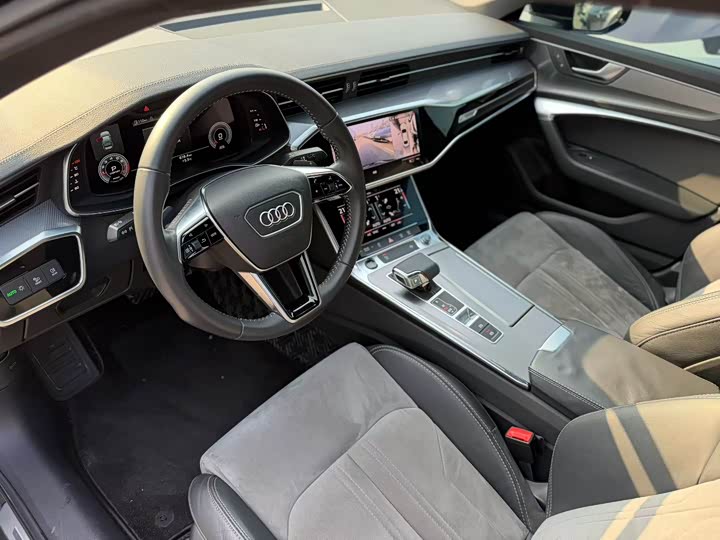 Фото 3 - Audi A6L