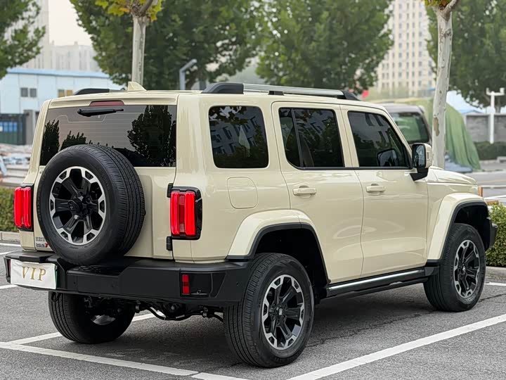 Фото 5 - Tank 300 Hybrid