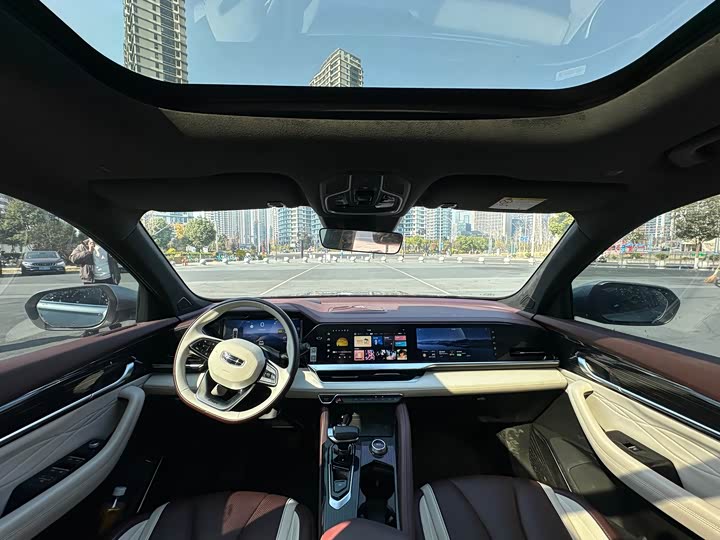 Фото 7 - Geely Monjaro