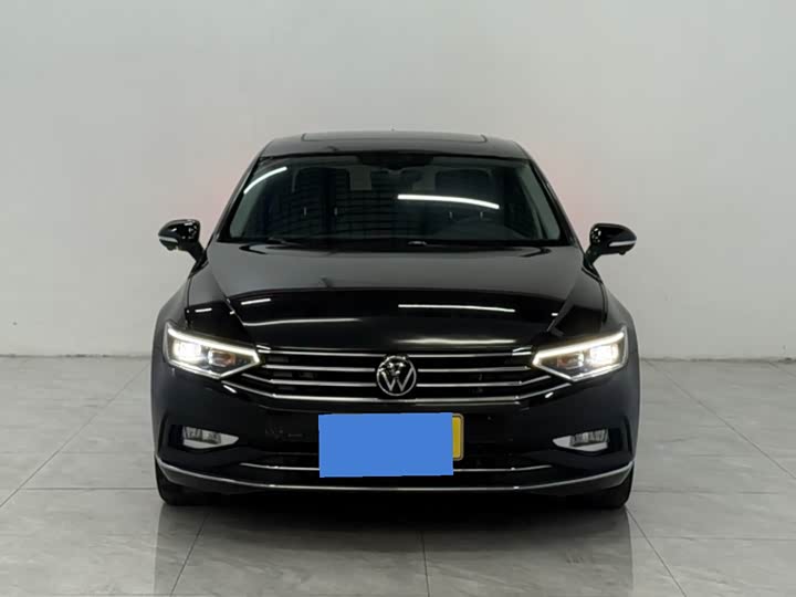 Фото 2 - Volkswagen Magotan