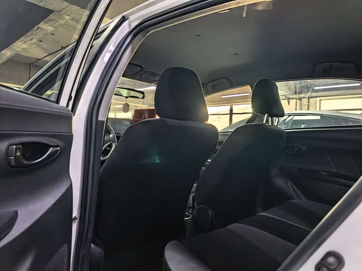 Фото 4 - Toyota Vios