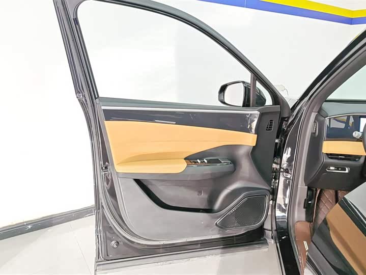 Фото 7 - Geely Galaxy L7