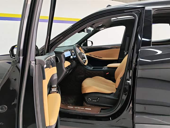 Фото 9 - Geely Galaxy L7