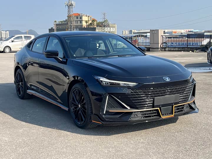 Фото 3 - Changan UNI-V