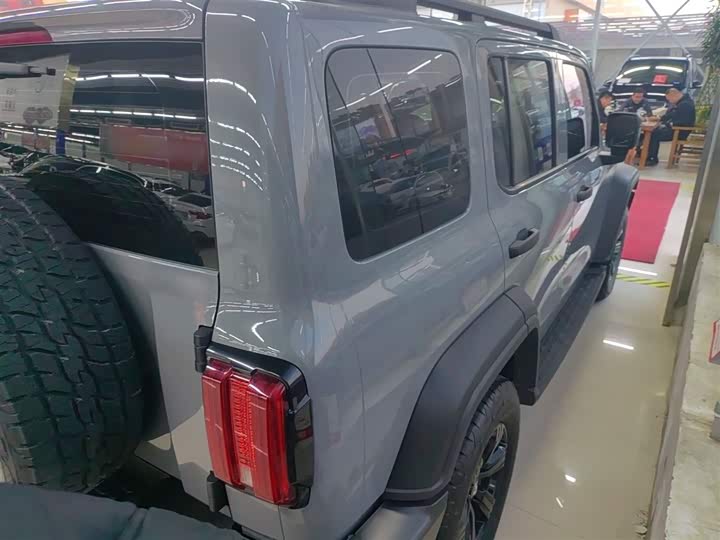 Фото 7 - Tank 300