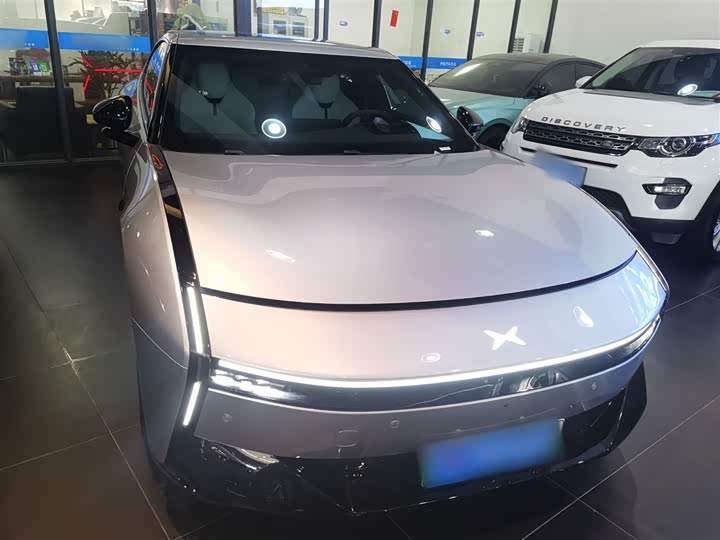 Фото 3 - XPeng P7