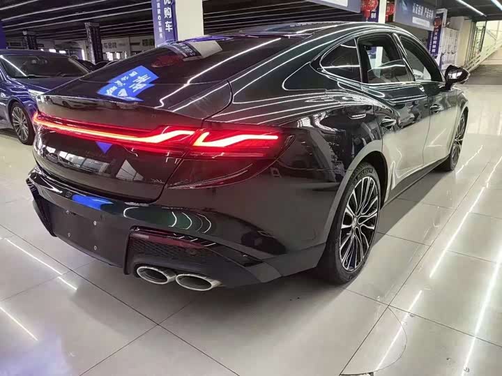 Фото 7 - MG Motor 7