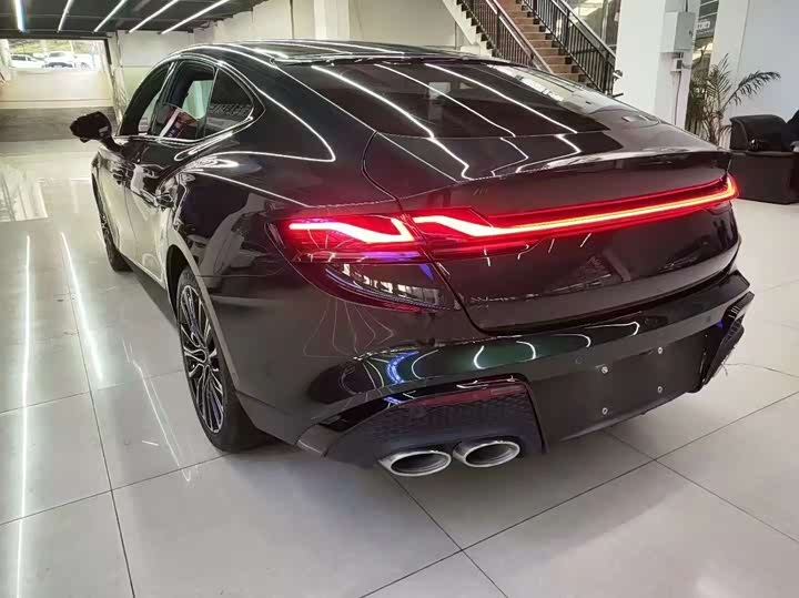 Фото 9 - MG Motor 7