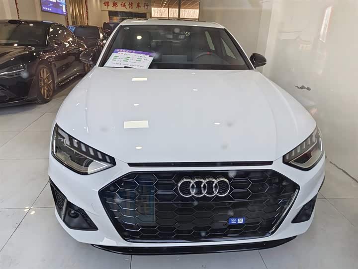 Фото 2 - Audi A4L