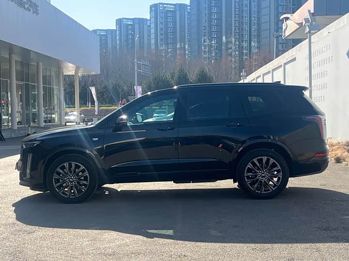 Фото 3 - Cadillac XT6