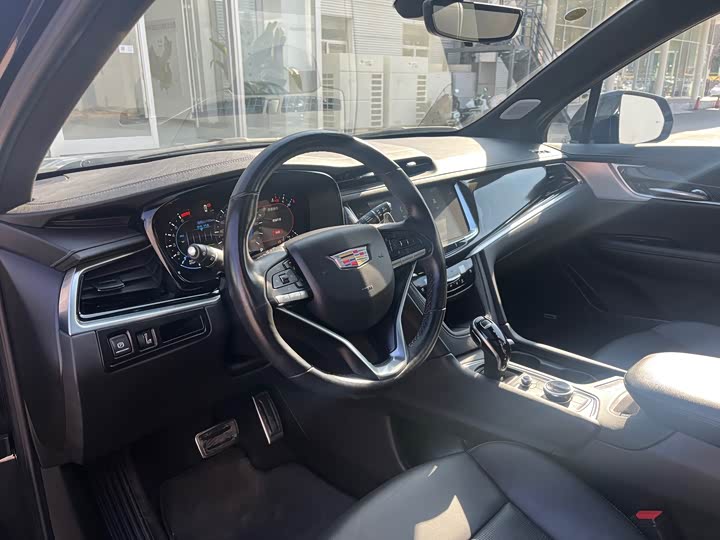 Фото 4 - Cadillac XT6