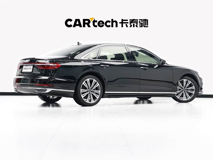 Фото 4 - Audi A8