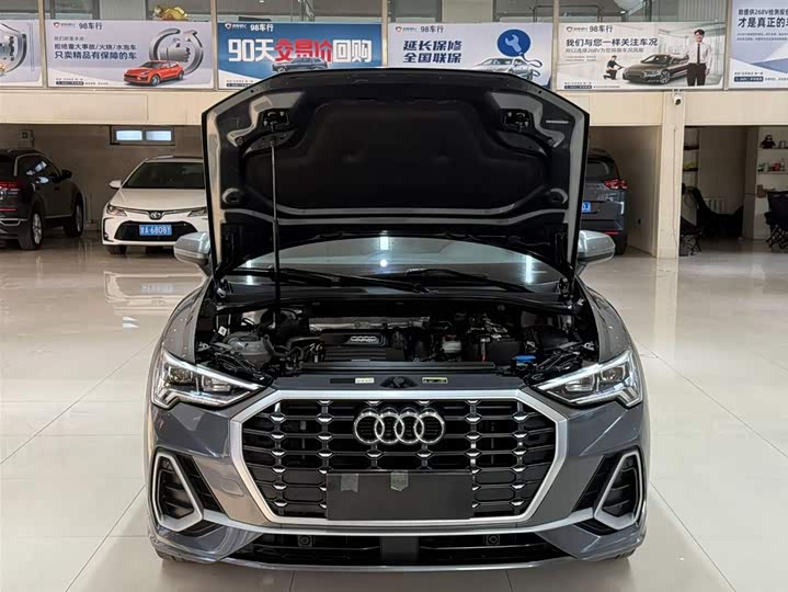 Фото 7 - Audi Q3