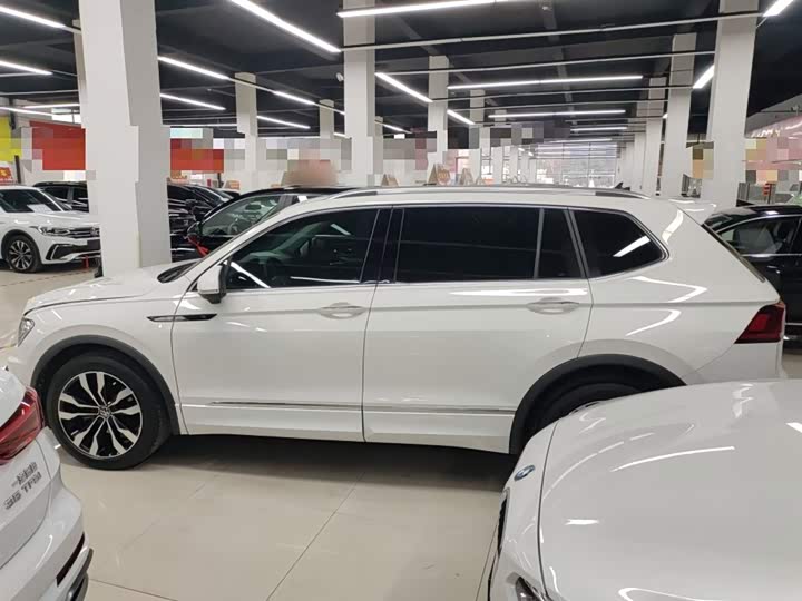 Фото 5 - Volkswagen Tiguan L Pro