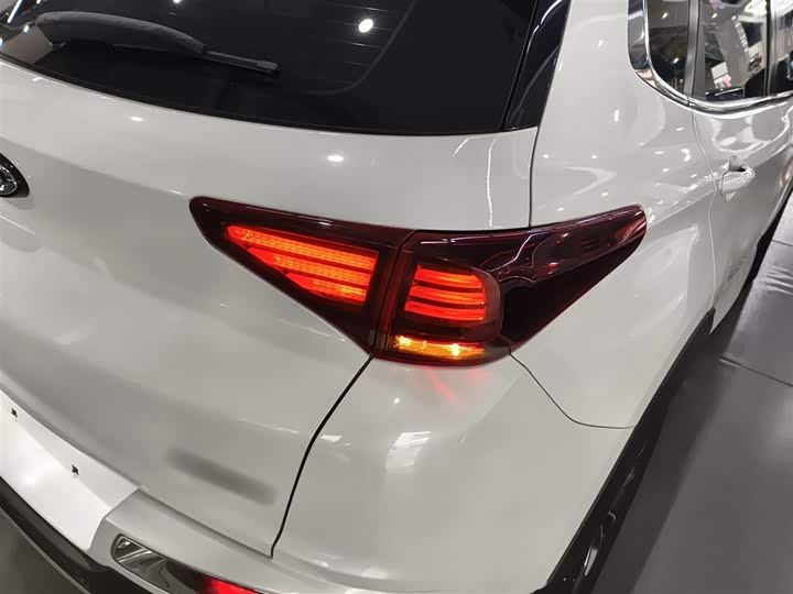 Фото 8 - Chery Tiggo 7