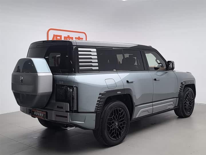 Фото 2 - BYD Yangwang U8