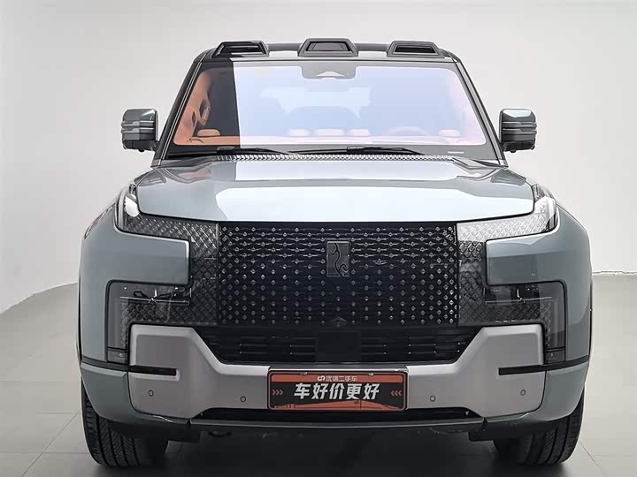 Фото 3 - BYD Yangwang U8