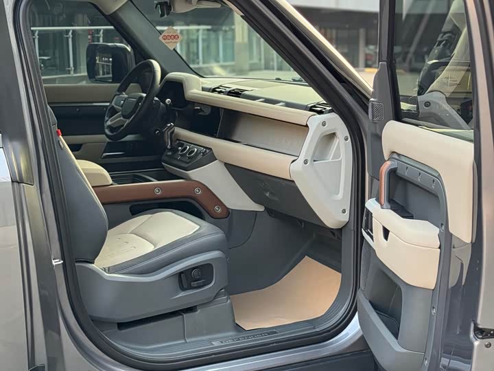 Фото 7 - Land Rover Defender