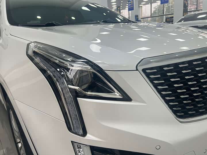 Фото 3 - Cadillac XT5