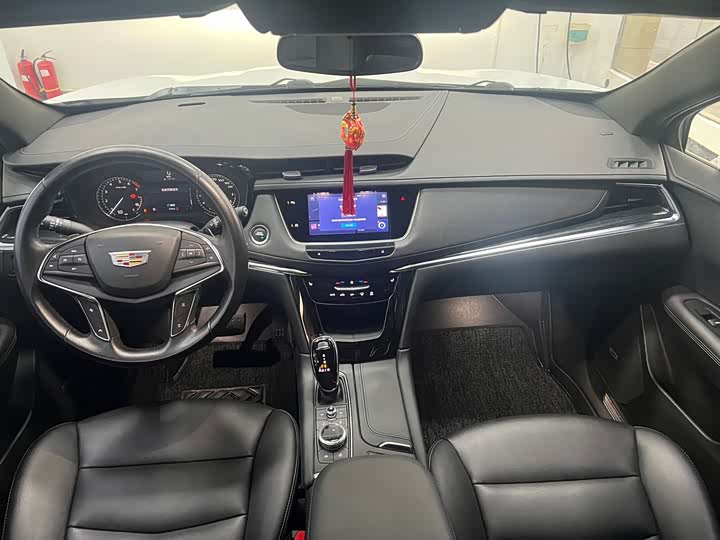 Фото 7 - Cadillac XT5