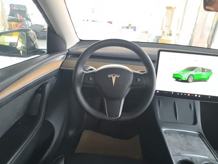 Фото 9 - Tesla Model Y