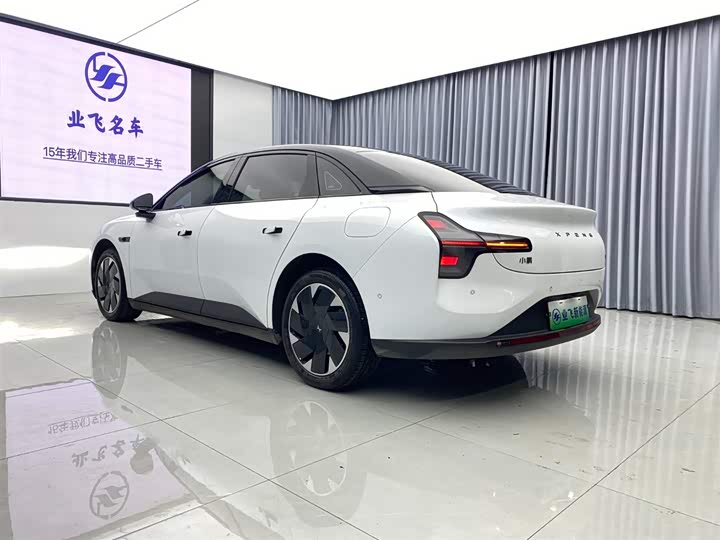 Фото 6 - XPeng Mona M03
