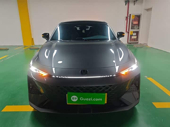 Фото 3 - Changan UNI-V