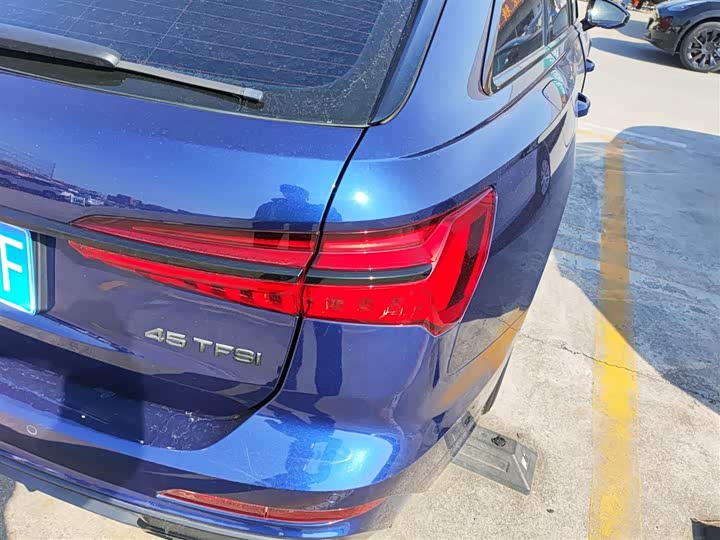 Фото 8 - Audi A6