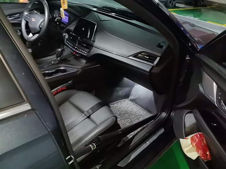 Фото 8 - Cadillac CT4