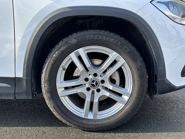 Фото 9 - Mercedes-Benz GLA-Class