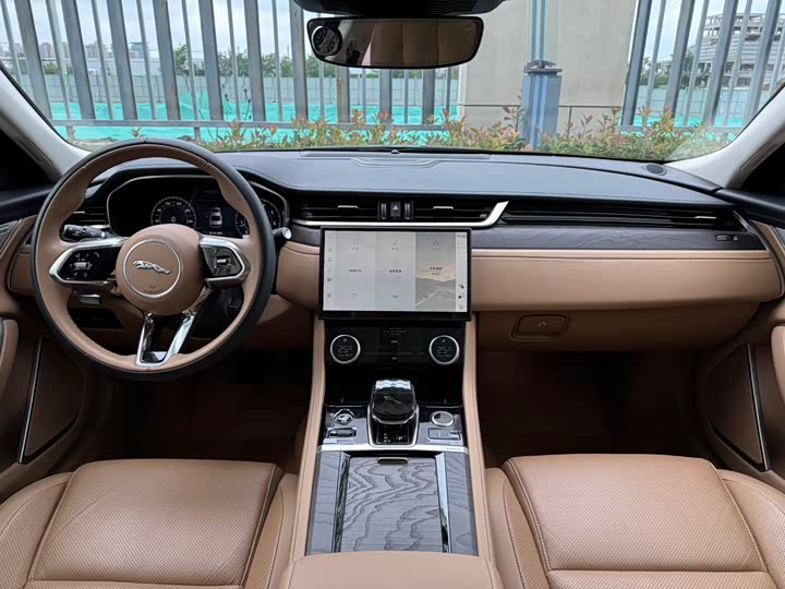 Фото 7 - Jaguar XF L