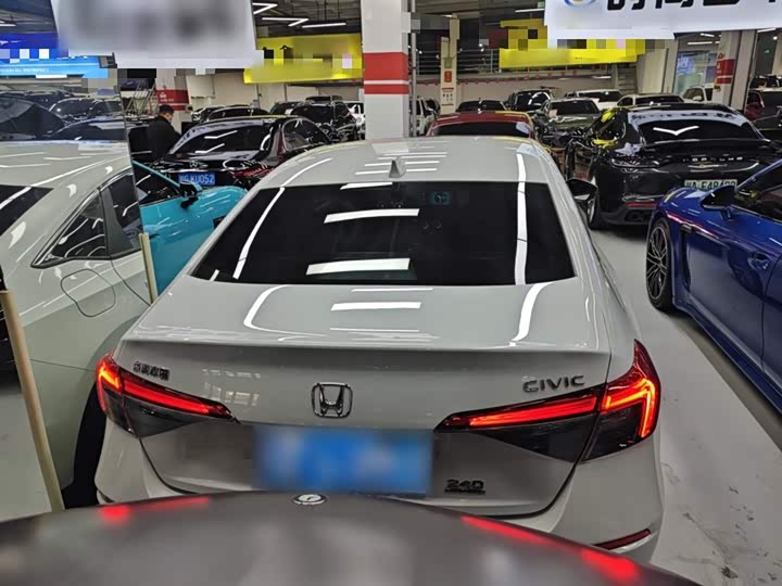 Фото 6 - Honda Civic