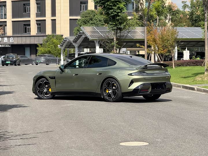 Фото 4 - Xiaomi SU7