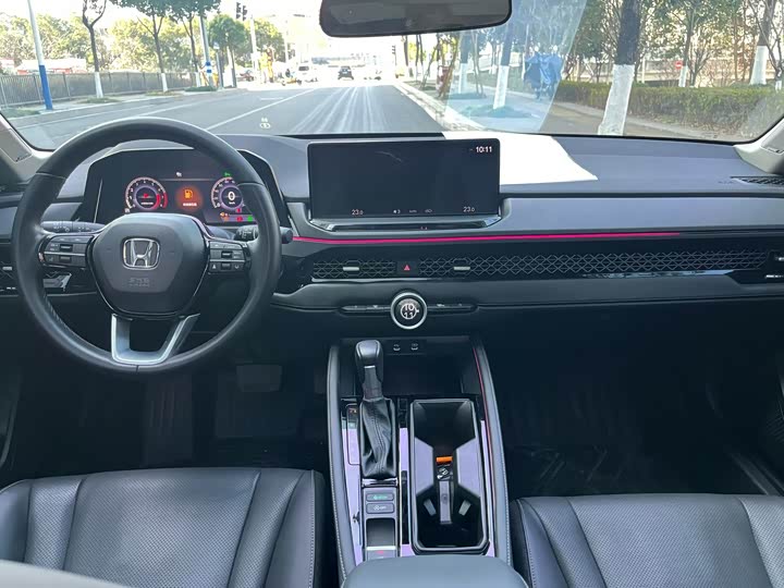 Фото 8 - Honda Accord