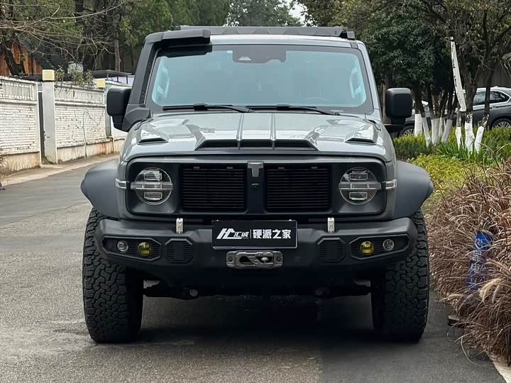 Фото 2 - Tank 300