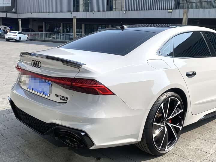 Фото 4 - Audi A7L