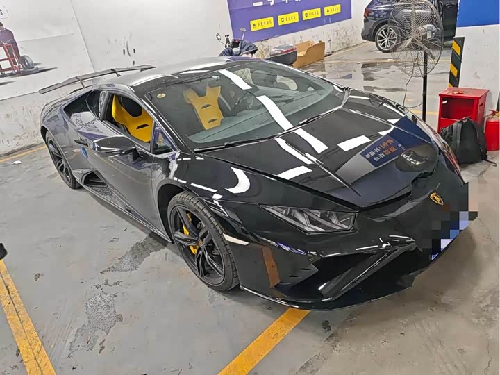 Фото 2 - Lamborghini Huracán