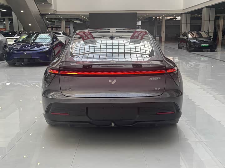 Фото 8 - Geely Jiyue 07