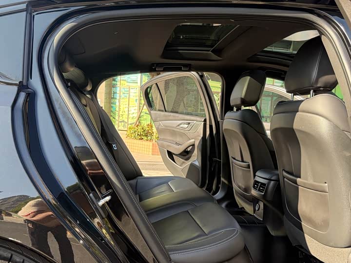 Фото 6 - Cadillac CT5