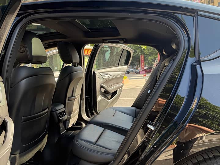 Фото 9 - Cadillac CT5