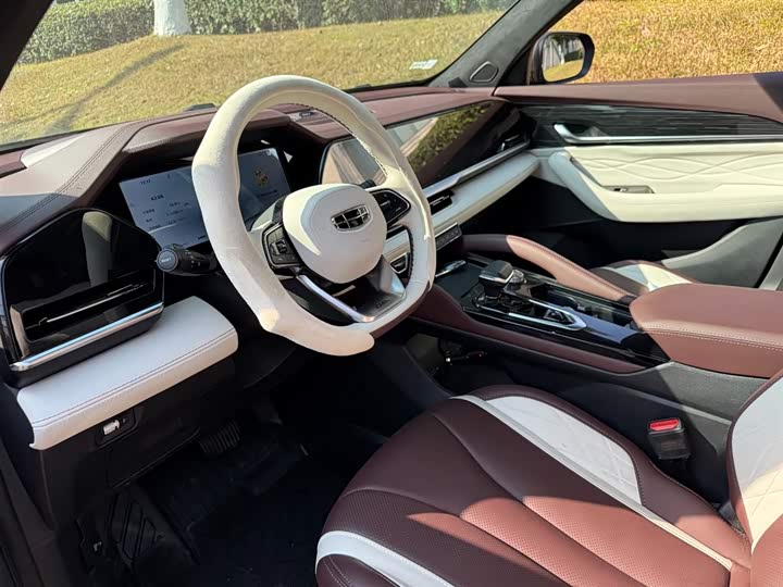 Фото 7 - Geely Monjaro